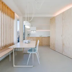 https://conveniently-optimized-decorated-app-with-garage.bruges-hotels.info